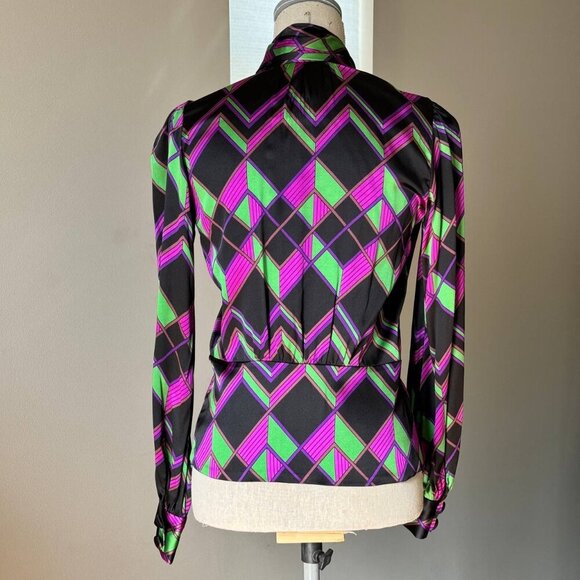 DIANE VON FURSTENBERG Stunning Wrap Wrinkle Free Silk Shirt - Size 4 - Picture 12 of 12